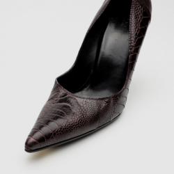 مملوكة مسبقًا Gucci Purple Ostrich Claw Pointed Toe Pumps Size 41