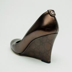 مملوكة مسبقًا Gucci Brown Metallic 'Charlene' Wedges Size 38