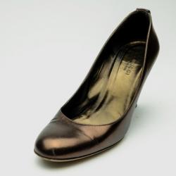 مملوكة مسبقًا Gucci Brown Metallic 'Charlene' Wedges Size 38