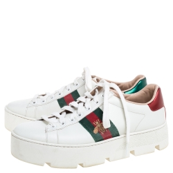 مملوكة مسبقًا حذاء رياضي غوتشي منخفض من أعلى أيس مطرز نحل جلد أبيض مقاس 37