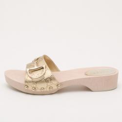 مملوكة مسبقًا Gucci Metallic Guccissima 'Icon Bit' Wooden Clog Slides Size 37.5