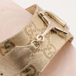 مملوكة مسبقًا Gucci Metallic Guccissima 'Icon Bit' Wooden Clog Slides Size 37.5