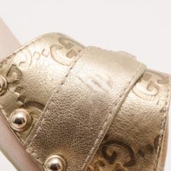 مملوكة مسبقًا Gucci Metallic Guccissima 'Icon Bit' Wooden Clog Slides Size 37.5