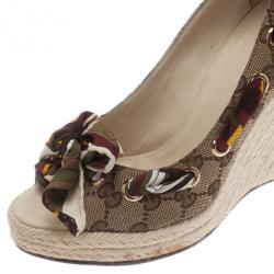 Pre Owned حذاء غوتشي إسبادريه كعب روكي بوشاح فيونكة حرير من الأمام مقاس 37.5