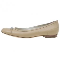 مملوكة مسبقًا Gucci Beige Leather Ballet Flats Size 38.5