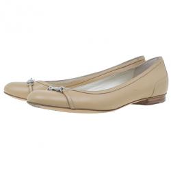 مملوكة مسبقًا Gucci Beige Leather Ballet Flats Size 38.5