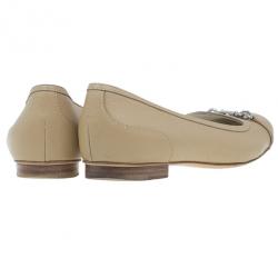 مملوكة مسبقًا Gucci Beige Leather Ballet Flats Size 38.5