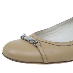 مملوكة مسبقًا Gucci Beige Leather Ballet Flats Size 38.5
