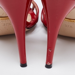 مملوكة مسبقًا Gucci Red Patent Leather Strappy Ankle-Strap Sandals Size 37.5