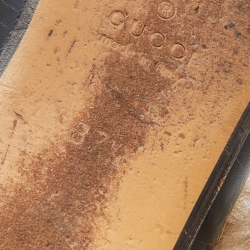 مملوكة مسبقًا Gucci Black Floral Embroidered Leather and Fur Lined Princetown Horsebit Flat Mules Size 37.5