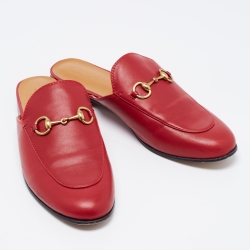 مملوكة مسبقًا Gucci Red Leather Princetown Horsebit Flat Mules Size 38