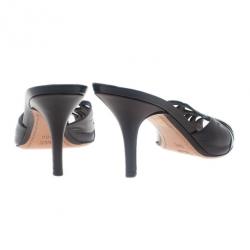 Pre Owned صندل غوتشي جلد أسود مقدمة مدببة سلايدز مقاس 38