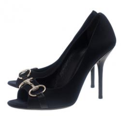 مملو�كة مسبقًا حذاء غوتشي ستان أسود مقدمة مفتوحة هوليوود هورس بيت مقاس 39