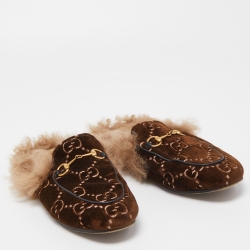 مملوكة مسبقًا Gucci Brown GG Velvet and Fur Lined Princetown Flat Mule Size 38