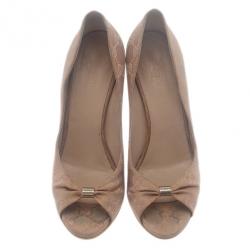 مملوكة مسبقًا حذاء غوتشي غوتشيسما ويدج مطاط قبرصي كانفاس مقاس 36.5 