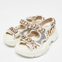 مملوكة مسبقًا Gucci Off White Leather Crystal Embellished Aguru Sandals Size 38