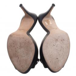 مملوكة مسبقًا Gucci Black Leather New Hollywood Horsebit Mules Size 36