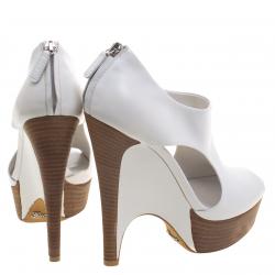 Pre Owned Gucci White Cutout Leather Clemence Platform Wedge Ankle Boots Size 37