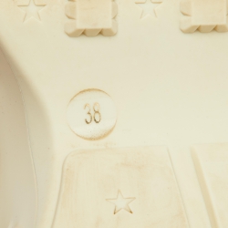 Pre Owned Gucci Cream Leather Rhyton Low Top Sneakers Size 38