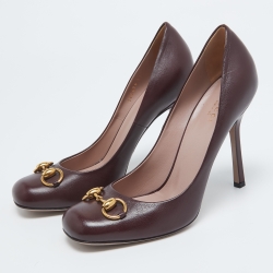 مملوكة مسبقًا Gucci Burgundy Leather Horsebit GG Round Toe Pumps Size 39
