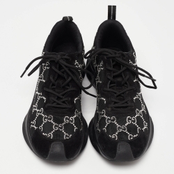 مملوكة مسبقًا Gucci Black Mesh and Suede Run Crystal Embellished Sneakers Size 40