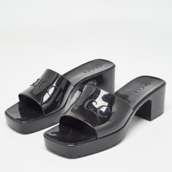 Pre Owned Gucci Black Rubber Logo Embossed Slides Size 38     
