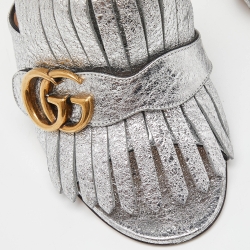 مملوكة مسبقًا Gucci Silver Crinkled Leather GG Marmont Fringed Mules Size 38
