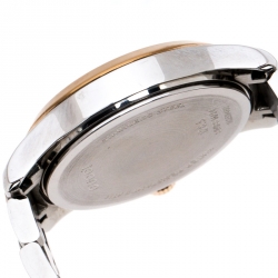 Pre Owned Gucci Mother of Pearl Two-Tone Stainless Steel Diamonds G-Timeless 126.5 Women's Wristwatch 27 mm