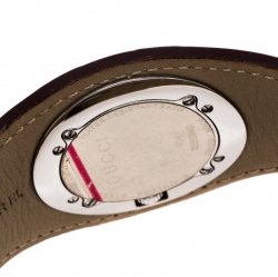 Gucci Silver White 104 Bandeau Leather Women's Wristwatch 31 mm