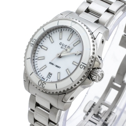 Pre Owned Gucci White Stainless Steel Dive 136.4 Women's Wriswatch 32 mm