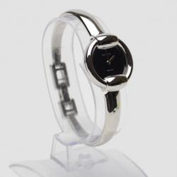 Gucci Black Bangle 1400L Womens Wristwatch 25.5 MM