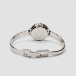 Gucci Black Bangle 1400L Womens Wristwatch 25.5 MM