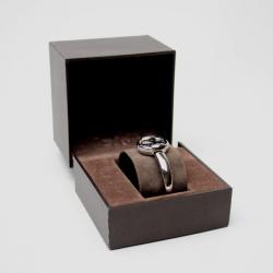 Gucci Black Bangle 1400L Womens Wristwatch 25.5 MM
