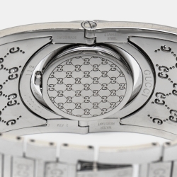 Pre Owned Gucci White Mother Of Pearl Diamond Stainless Steel Twirl Women's Wristwatch 23 mm