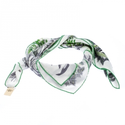Pre Owned Hermes White La Promenade De Platon Printed Silk Scarf