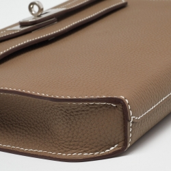 مملوكة مسبقًا Hermès Etoupe Togo Leather Kelly Depeches 25 Pouch