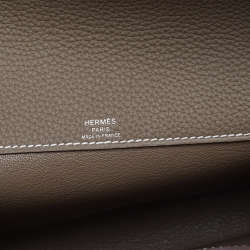 مملوكة مسبقًا Hermès Etoupe Togo Leather Kelly Depeches 25 Pouch