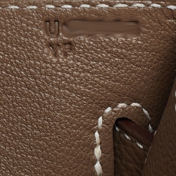 مملوكة مسبقًا Hermès Etoupe Togo Leather Kelly Depeches 25 Pouch