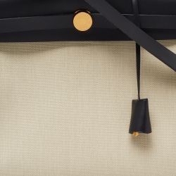 مملوكة مسبقًا Hermès Beige/Black Canvas and Vache Hunter Leather Herbag Zip 31 Bag