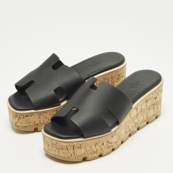 مملوكة مسبقًا صندل منصة فلين جلد أسود هيرميس إيز مقاس 39