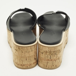 مملوكة مسبقًا صندل منصة فلين جلد أسود هيرميس إيز مقاس 39