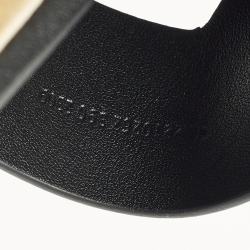 مملوكة مسبقًا صندل منصة فلين جلد أسود هيرميس إيز مقاس 39