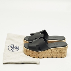 مملوكة مسبقًا صندل منصة فلين جلد أسود هيرميس إيز مقاس 39