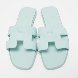 مملوكة مسبقًا Hermes Light Blue Leather Oran Flat Slides Size 38