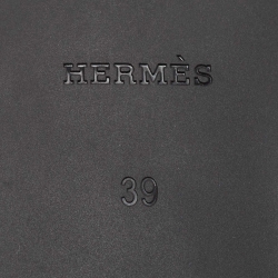 مملوكة مسبقًا Hermes Black Rubber Egerie Thong Flats Size 39