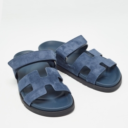 مملوكة مسبقًا Hermes Blue Suede Chypre Velcro Flat Slides Size 38.5   