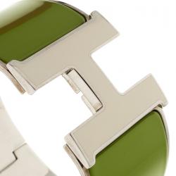 Pre Owned Hermes Clic Clac H White Lacquered Green Enamel Palladium Plated Extra Wide Bracelet GM