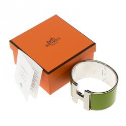 Pre Owned Hermes Clic Clac H White Lacquered Green Enamel Palladium Plated Extra Wide Bracelet GM