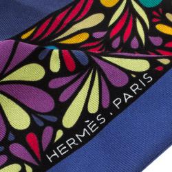 Pre Owned Hermes Millefleurs du Mexique Printed Silk Twilly Scarf