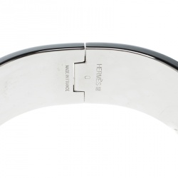 Pre Owned Hermes Clic Clac H Navy Blue Enamel Palladium Plated Wide Bracelet PM